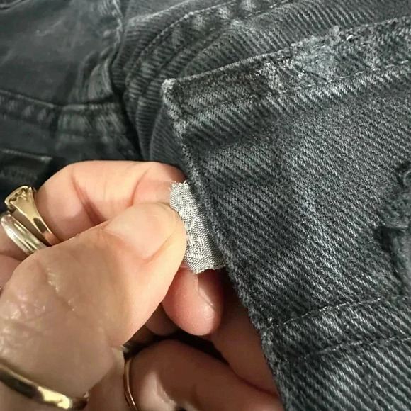 Vintage Levi’s Silver Tab High Rise Distressed Black Shorts Size 26” - Picture 4 of 11